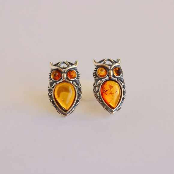 Jūratė Amber Jewelry - Baltic Amber Owl Stud Earrings in Sterling Silver